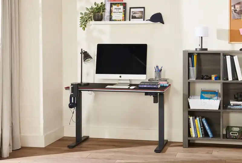 Bureau de gamer de 47" avec réglage électrique de la hauteur et éclairage RVB